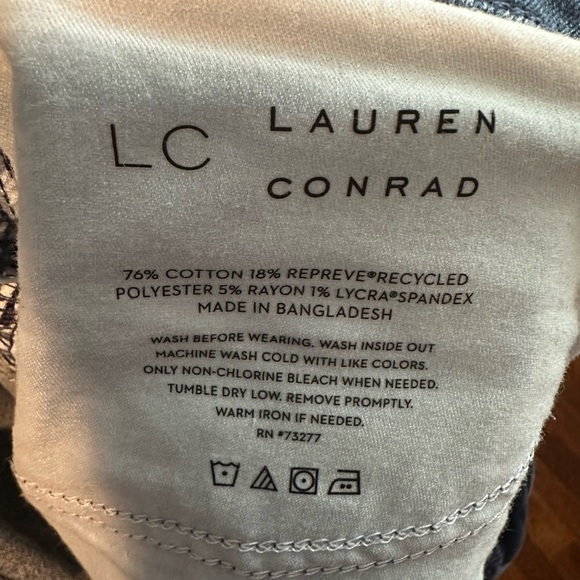 Women’s Lauren Conrad Dark Blue Wide Leg Jeans with Raw Hem size 14 - Picture 5 of 5